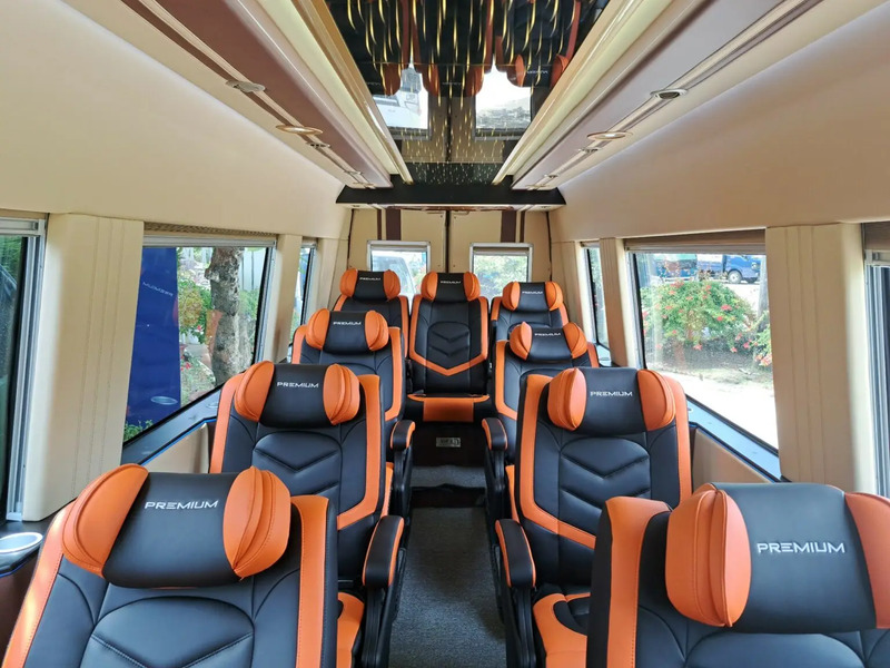Limousine 11 Ghế VIP